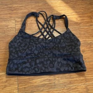 Lululemon sports bra! Black grey camouflage